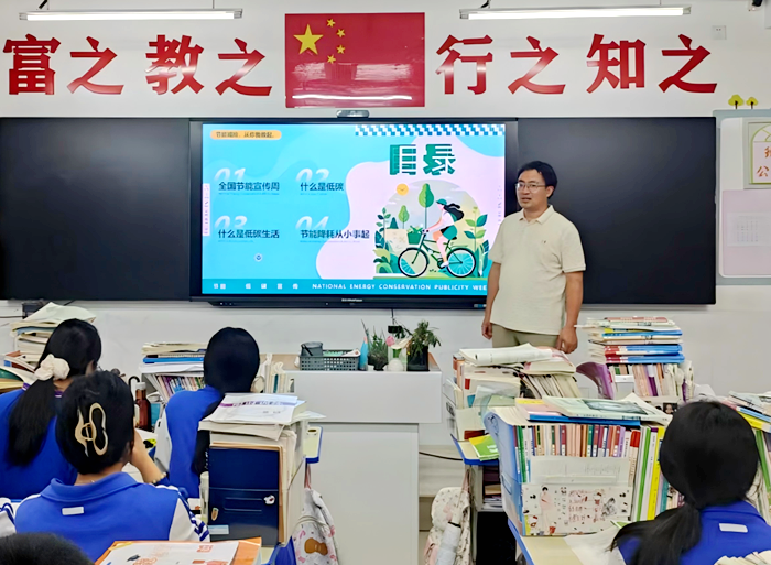 27童宇东照片_副本